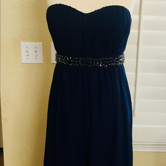 Dress - Picture 1 of 6